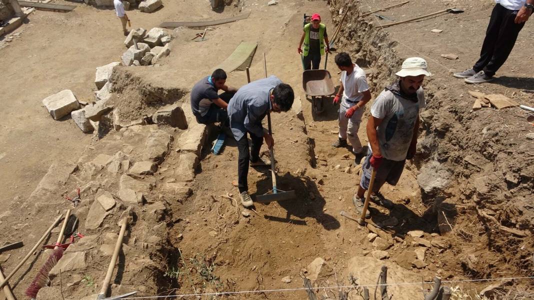 2 bin 700 yıllık askeri liman bulundu 9